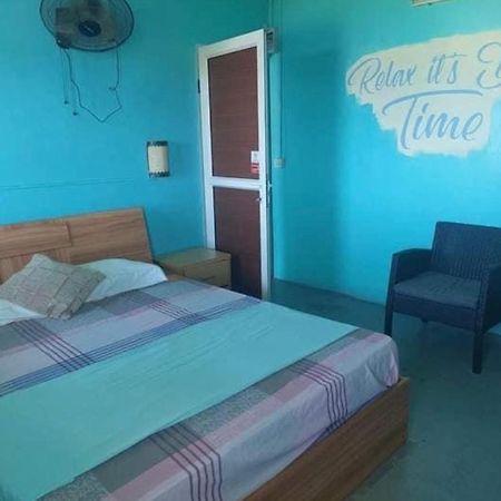 Tilapasse Resto & Guest House Port South East Esterno foto