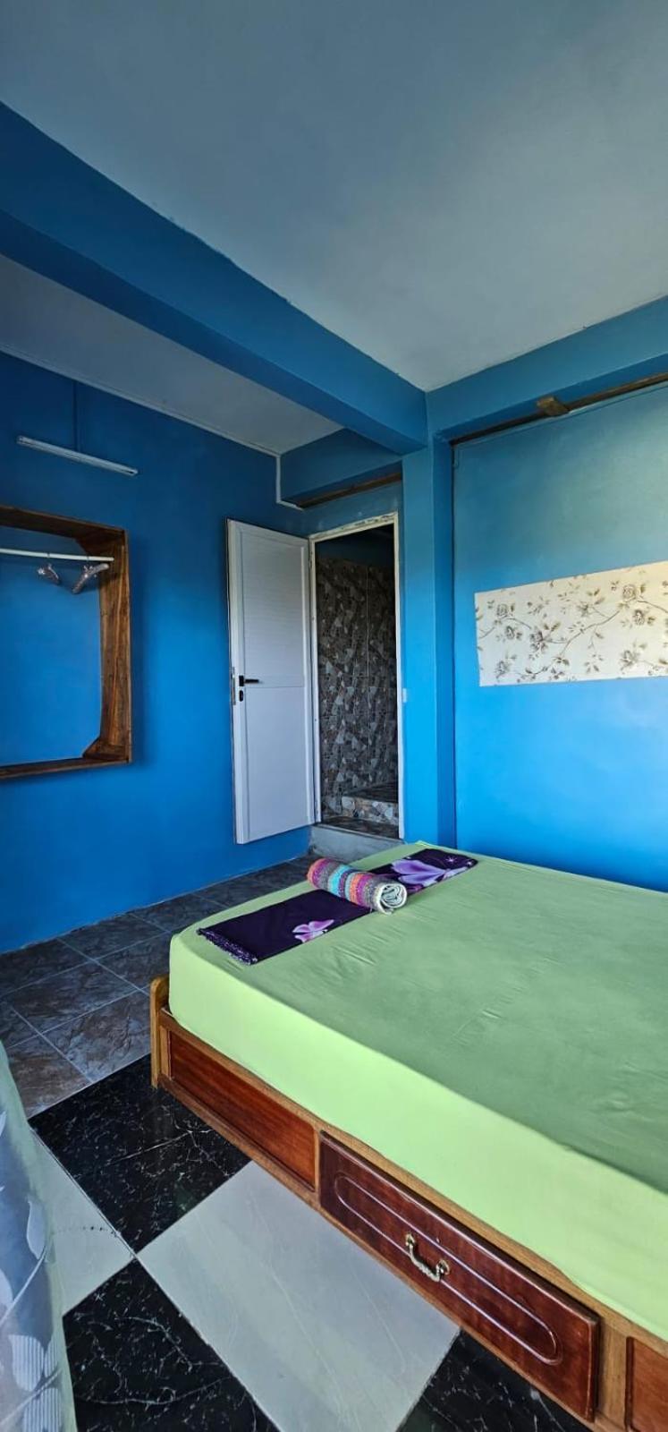Tilapasse Resto & Guest House Port South East Esterno foto